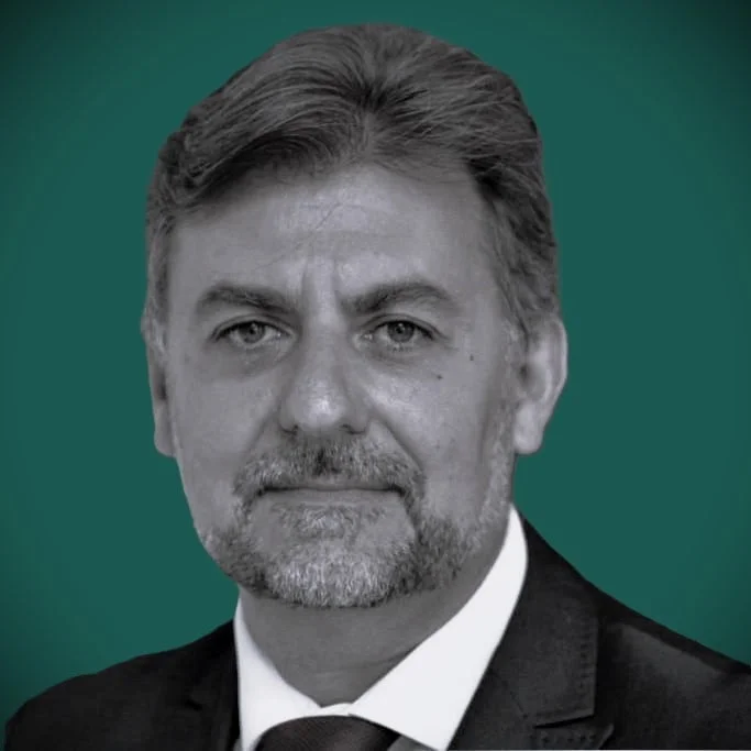 Ricardo Cuartero without backround